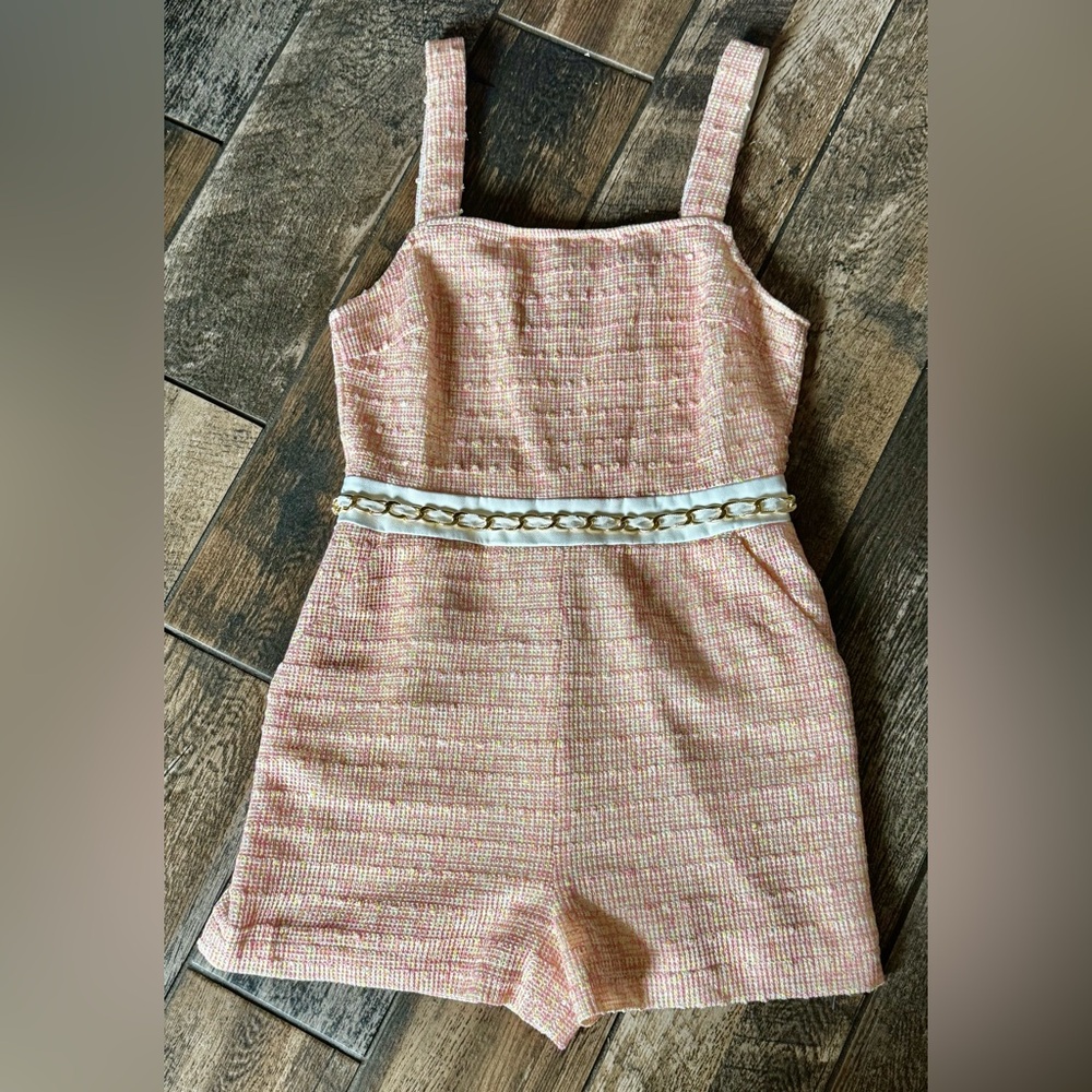 Walter Baker Bouclé Tweed Romper Pink Gold Chain Belt Size 8 Chanel-Inspired